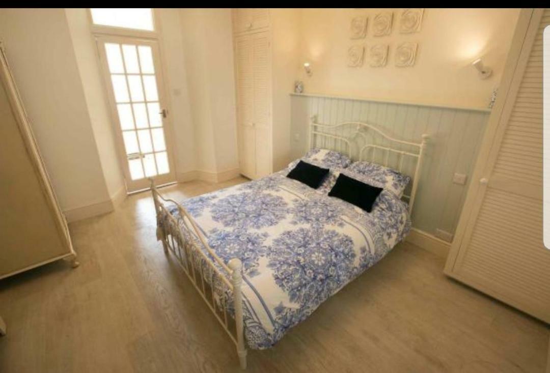 Beautiful One Bedroom Ground Floor Apartment With Parking Ексетър Екстериор снимка